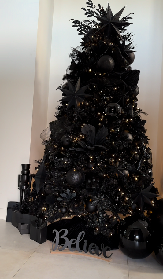 Schwarzer Premium-Tannenbaum – Stylisches Weihnachts-Highlight für moderne Wohnzimmer & luxuriöse Festtage 🎁🌲 150cm